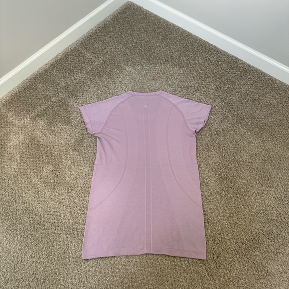 Lululemon 10 Swiftly Tech Tee Shirt Pink Purple - Picture 6 of 8